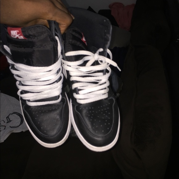 Black air Jordan 1 - Picture 3 of 3